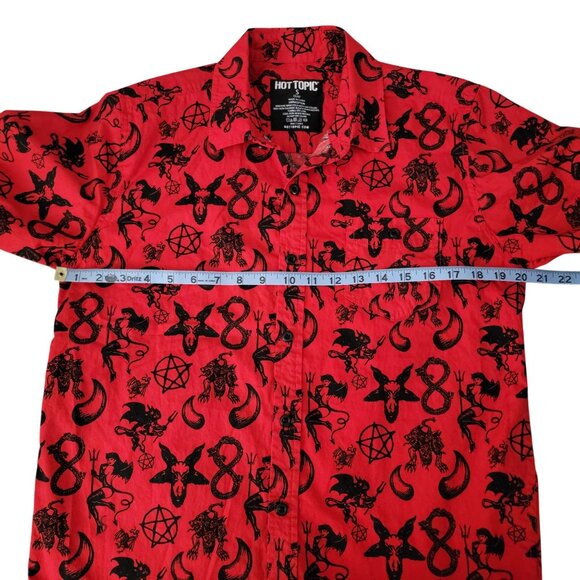 Hot Topic Red Devil Woven Button-Up Shirt S - Picture 4 of 5